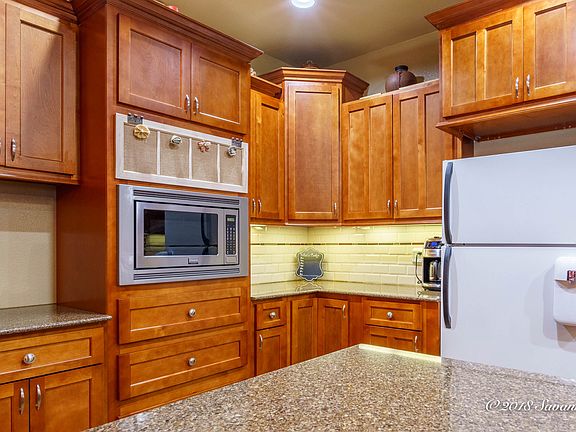 3rd image of 6610 Driftwood Dr