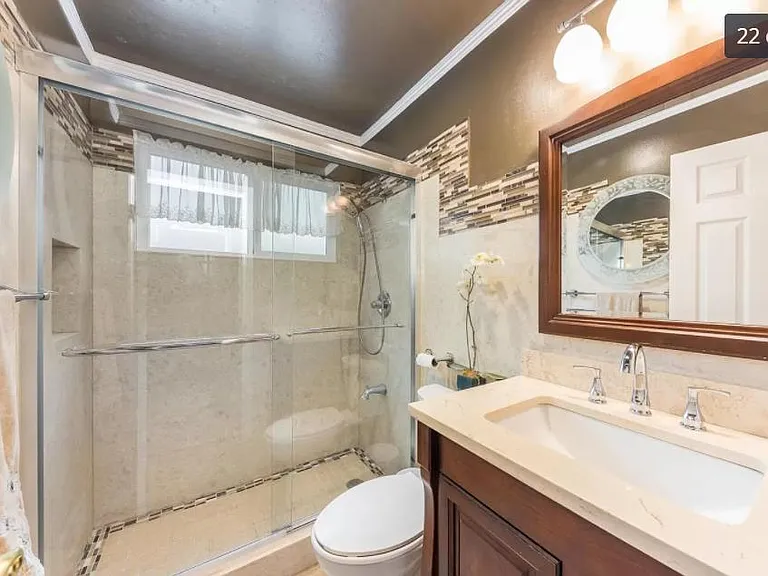 767 Saint Francis Blvd — Photo 3