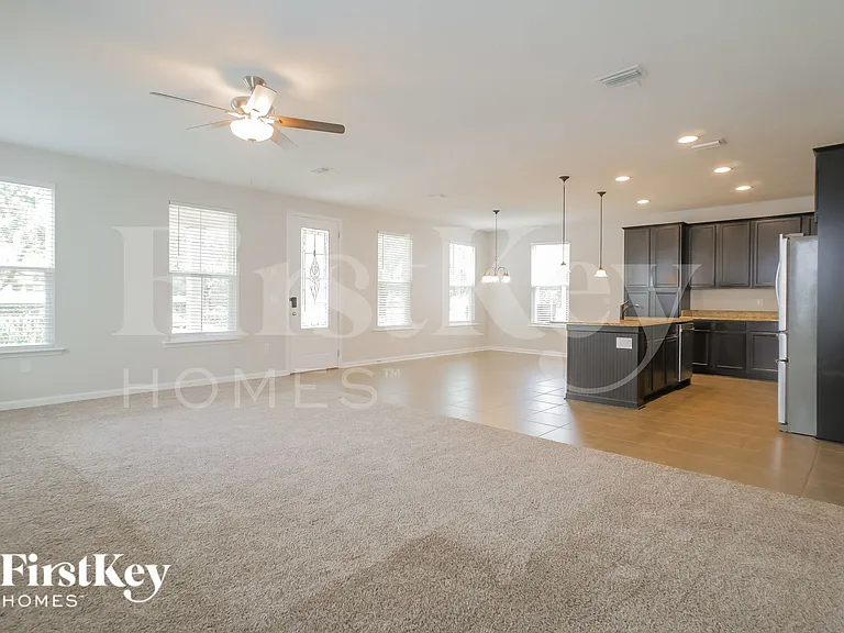124 Riverwalk Blvd — Photo 4