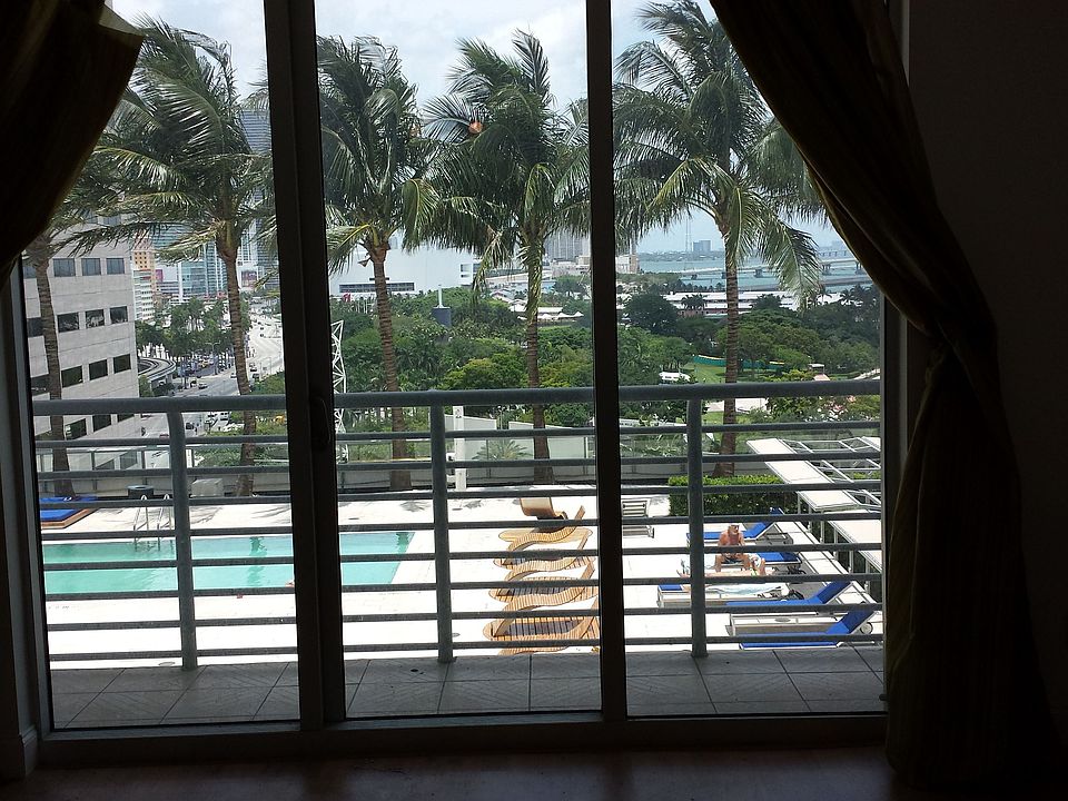 1st image of 325 Biscayne Blvd #1420