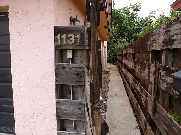 2nd image of 1131 N Andrews Ave