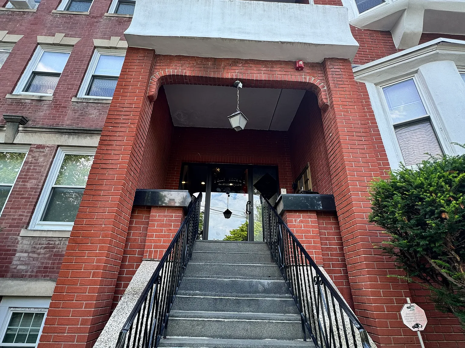 2 bed, 1.0 bath, $2,600 — Photo 1