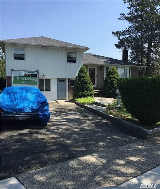1st image of 62 Marilyn Blvd