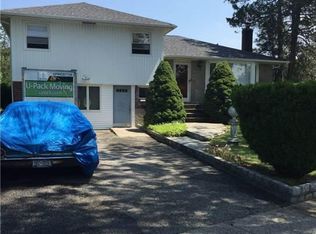 62 Marilyn Blvd, Plainview, NY 11803