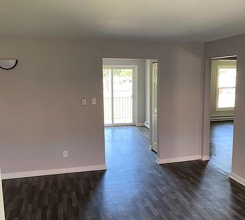 3rd image of 924 E Willow St #11250938
