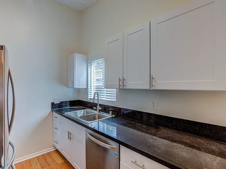 Ocean Avenue Duplex — Photo 21
