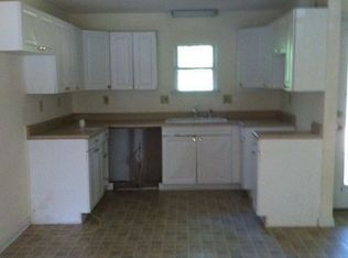 569 Hilltop Ln, Toccoa, GA 30577