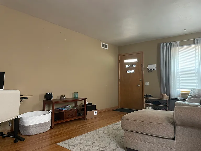 1951 Heath Ave #1951 — Photo 4