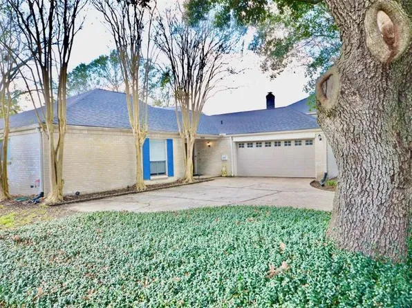 6103 Bankside Dr, Houston, TX 77096