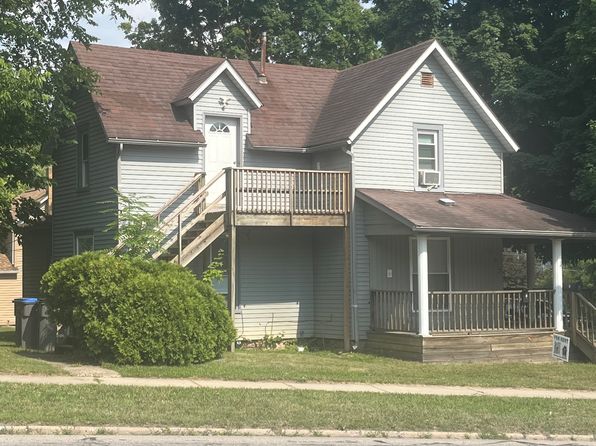 702 N Main St #2