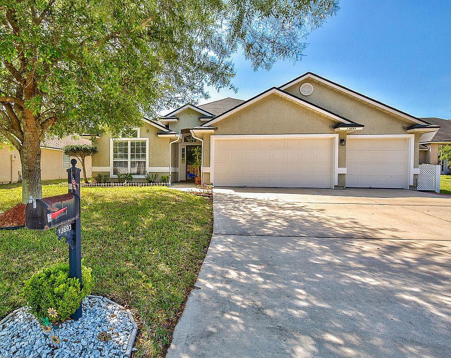 1st image of 13693 Fish Eagle Dr W