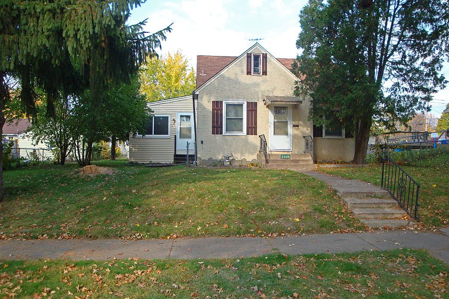 1st image of 2009 Hyacinth Ave E