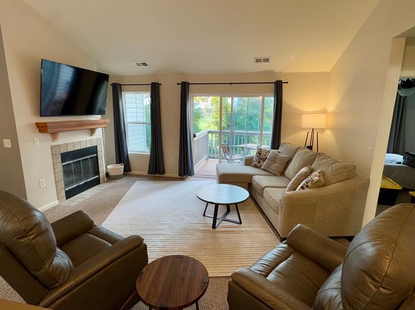 N16W26487 Meadowgrass Cir UNIT F