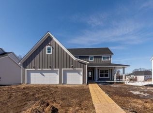 6463 Fox Rd, Lino Lakes, MN 55014