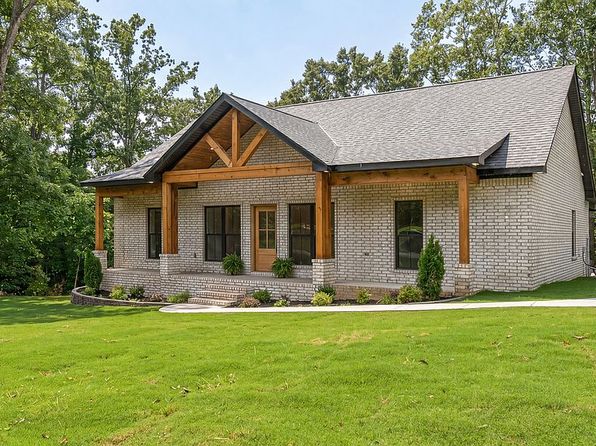 18 Bayview Dr