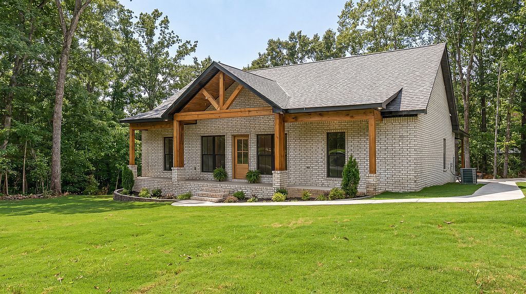 18 Bayview Dr - Property Image