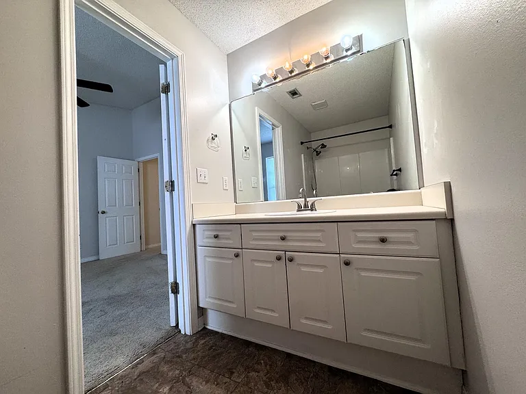 852 Dunwoody Pl — Photo 11