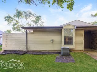 5710 Troy Villa Blvd, Dayton, OH 45424