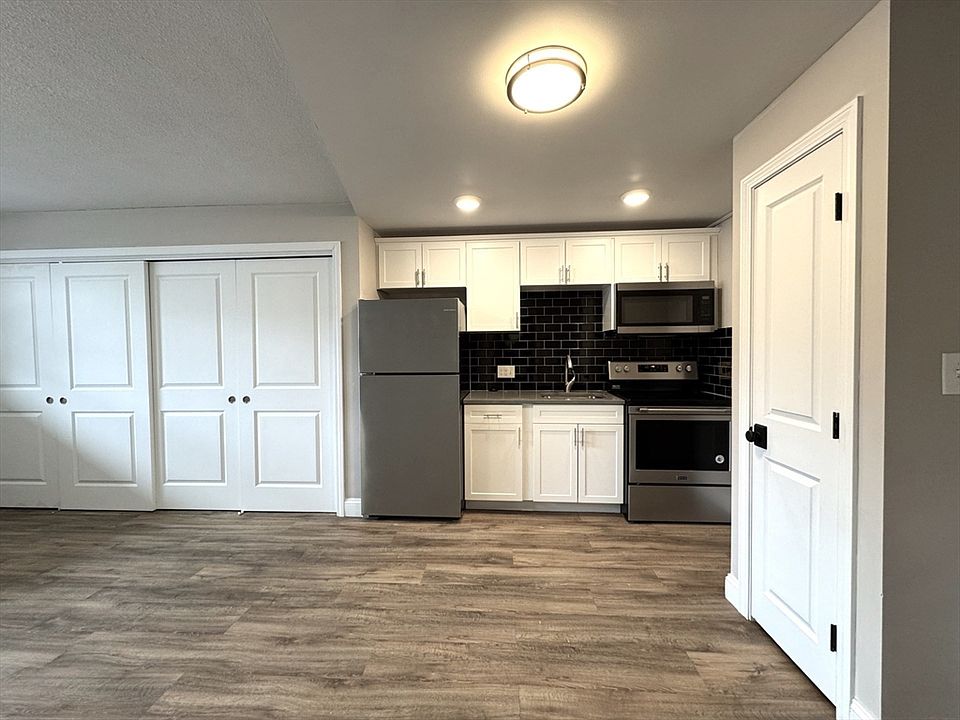 1st image of 625 Main St APT 4