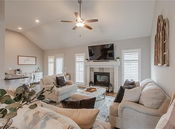 5th image of 18406 Rock Creek Dr