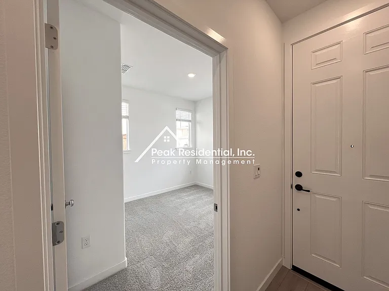 12632 Hereford Ave — Photo 9