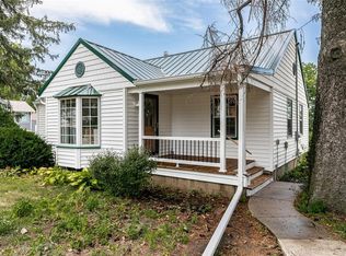 210 W Elm St, Solon, IA 52333