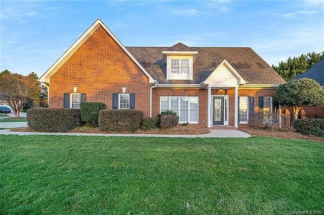 1st image of 2107 Water Oak Ln