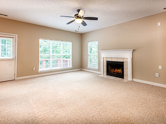5th image of 129 Steamboat Dr