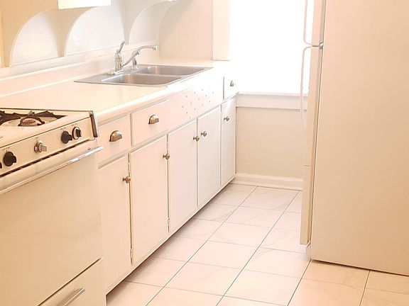 2nd image of 1653 Woodland Ave NW #2