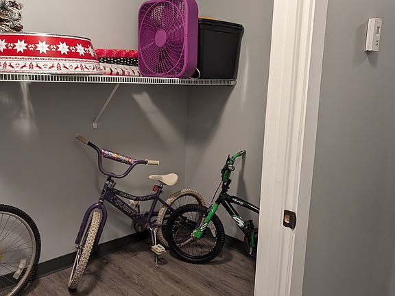 5th image of 400 4th Ave SW #9