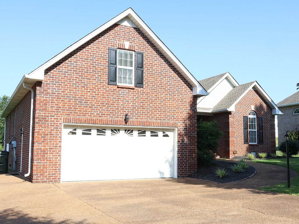 1st image of 332 Hazeltine Dr