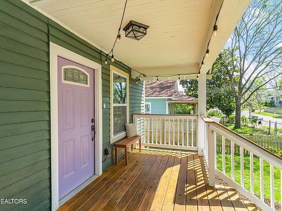 4th image of 1719 Woodbine Ave
