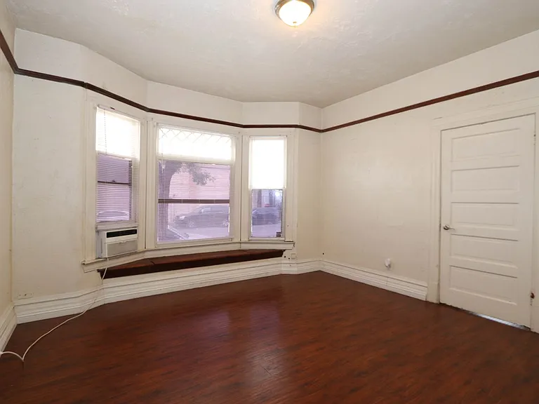 3907 Chestnut St — Photo 6