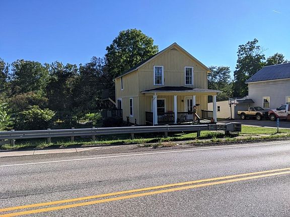 2nd image of 52 Waterford St