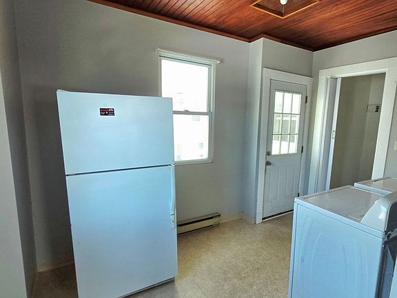 4th image of 409 Butler St Floor 2