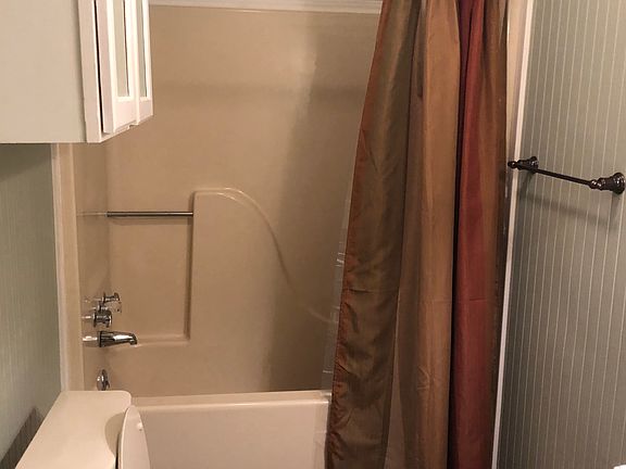 2nd image of 119 Palisade Cir