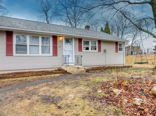 26 Edbert Dr, Holyoke, MA 01040