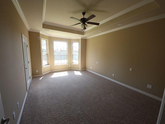 3rd image of 2004 SW Pinoak Ave