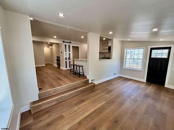 3rd image of 227 Olive Rd