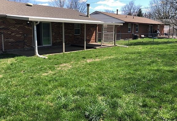 3rd image of 401 Lufkin Dr