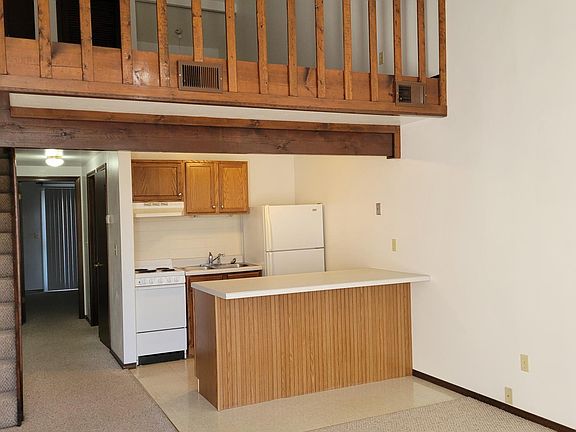 2nd image of 24 Village Ct #24