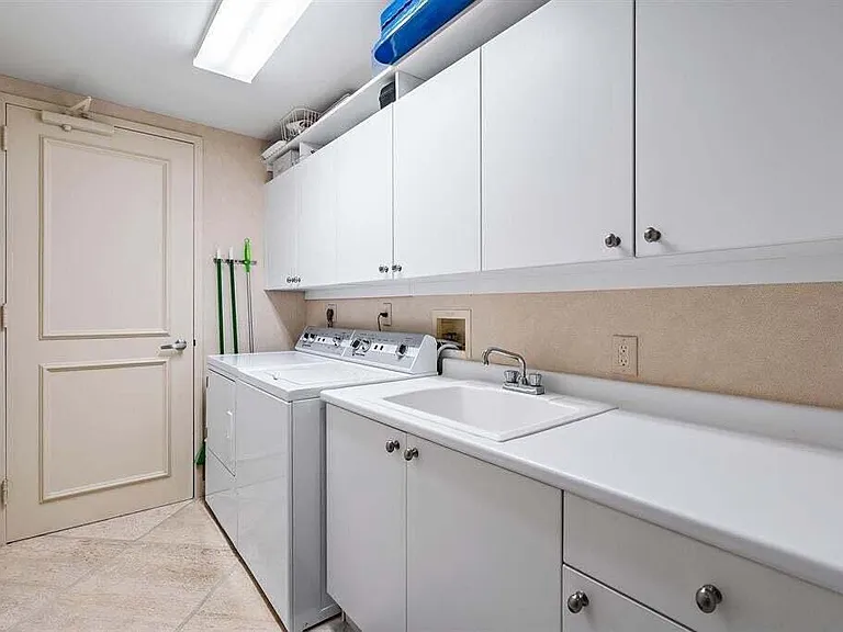 800 Ocean Dr #1104 — Photo 22