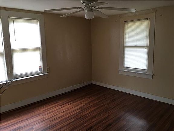 4th image of 2306-08 N Elm St