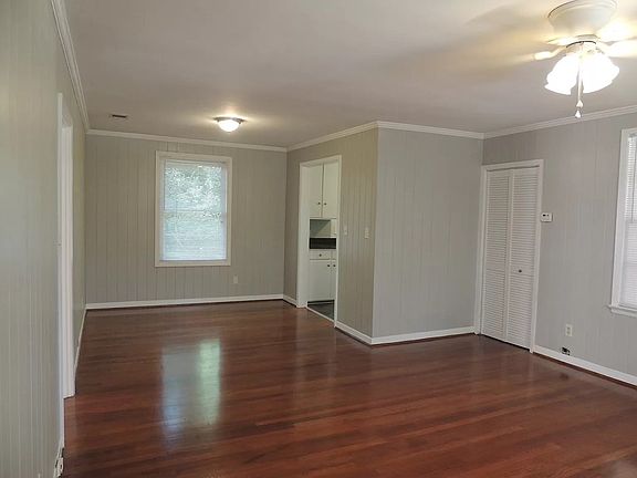 5th image of 204 E Brookwood Pl