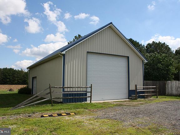 3rd image of 10228 Bayside Dr