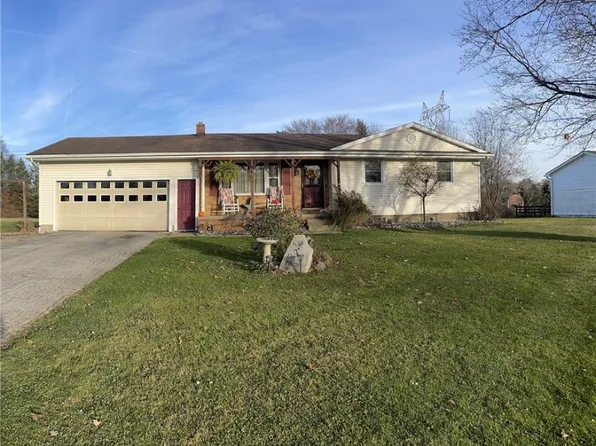 137 Terrace Dr, New Castle, PA 16102