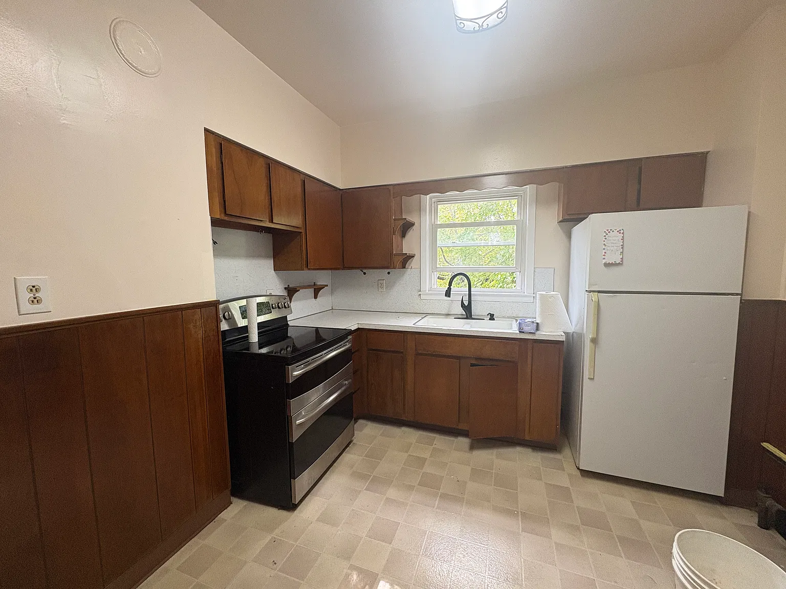 2 bed, 1200 sqft, $1,550 — Photo 3