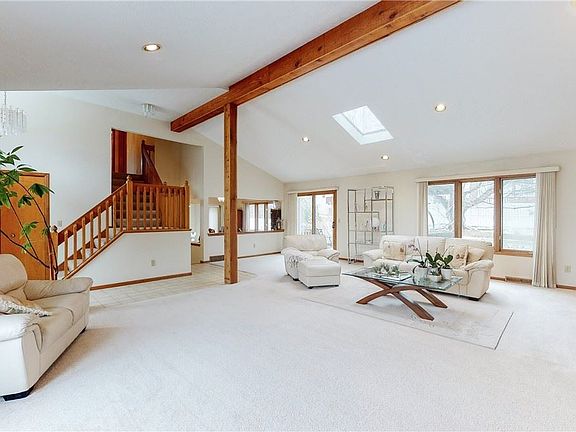 3rd image of 5172 Dickens Dr