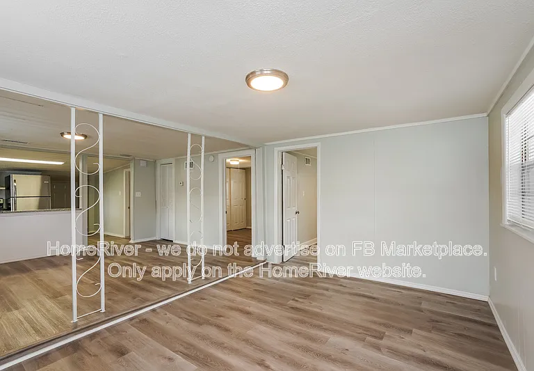 5304 E 14th Ave — Photo 5