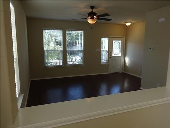 2nd image of 713 Alamo Plaza Dr